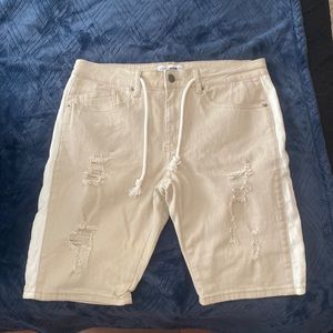 Mens Fashion Nova khaki denim shorts. 34w